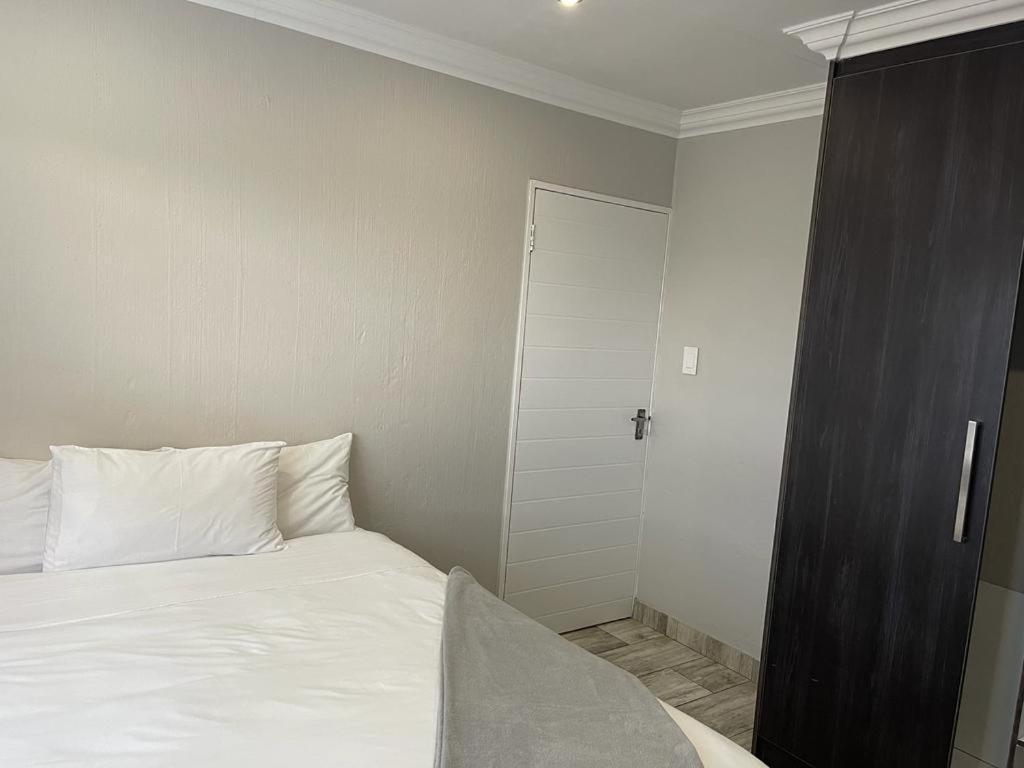 Semeni Asante 16 Apartment Johannesburg Bagian luar foto